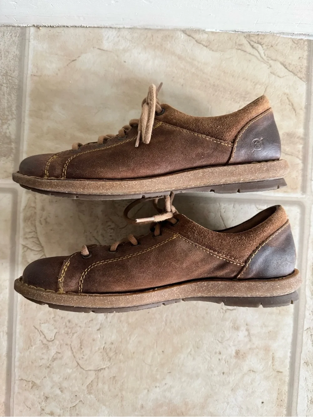 Born Trevan Lace Up Casual Womens Brown Shoes Sneaker Size 10 Water Resistant